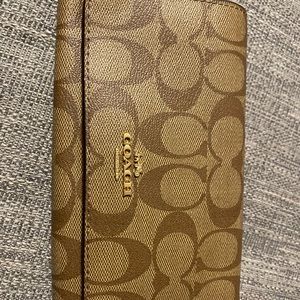 Authentic Coach wallet/wristlet